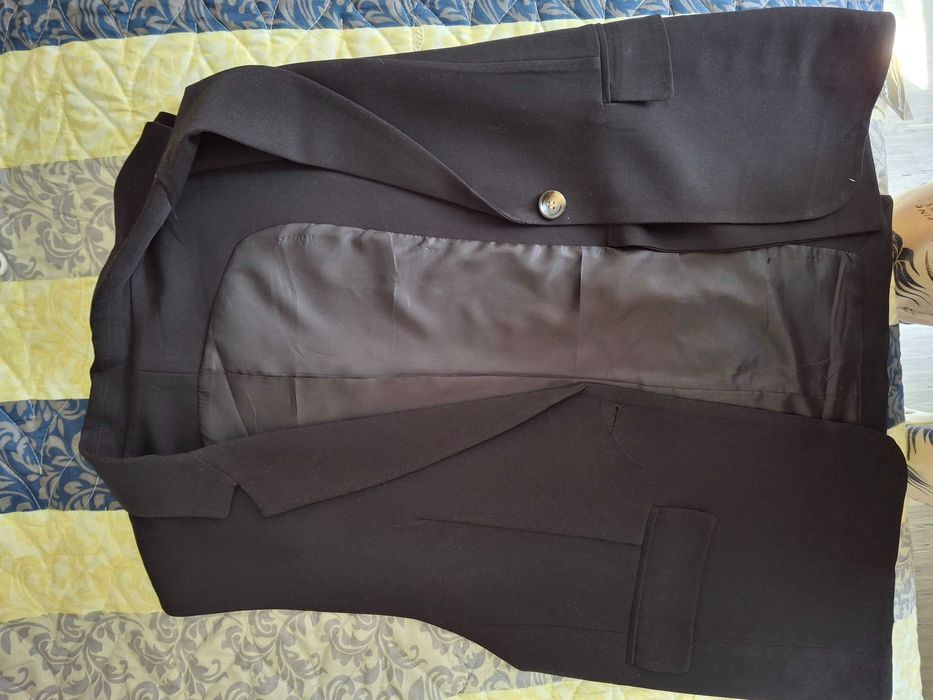 Продам пиджак без рукавов новый