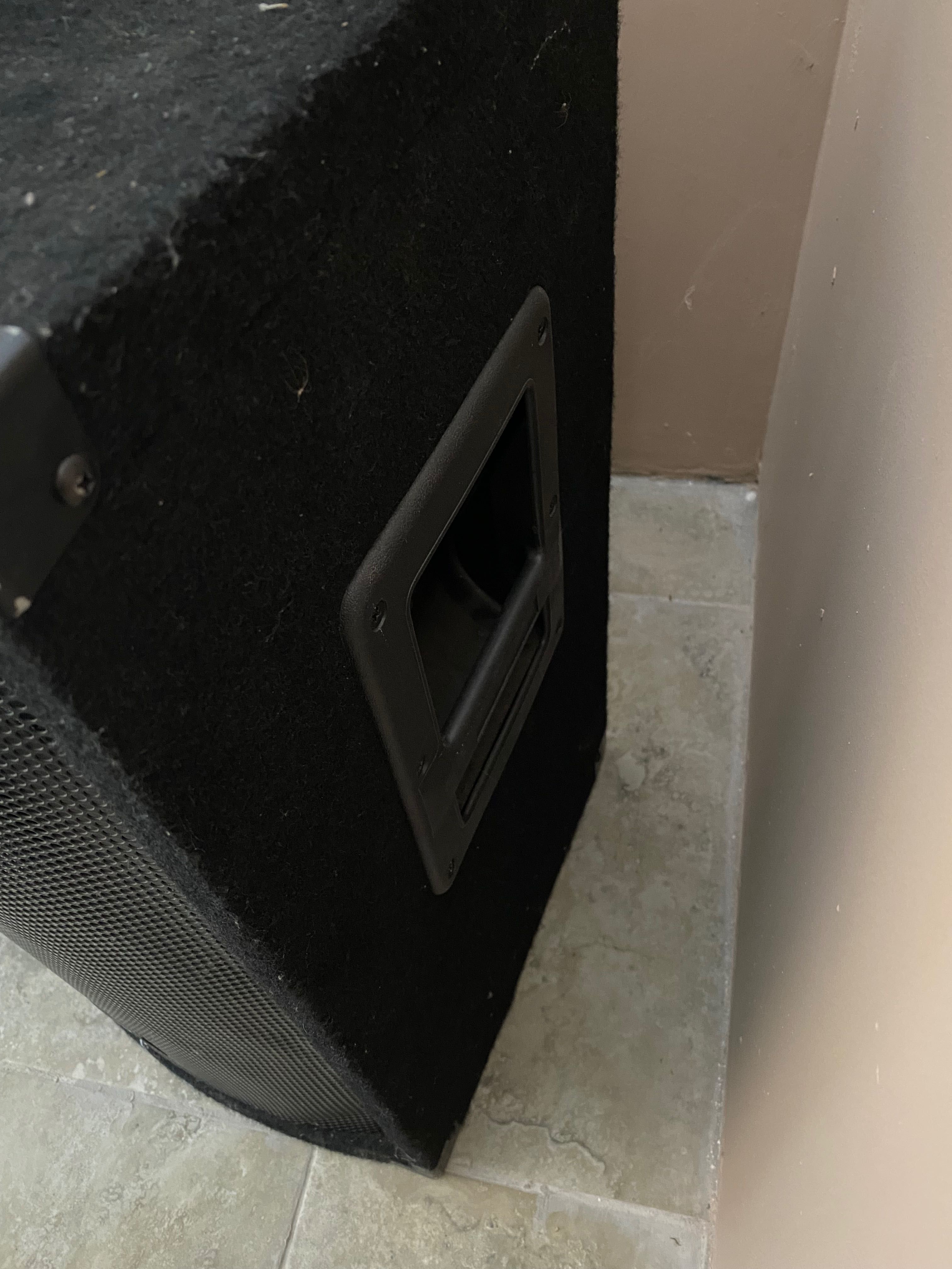 Здравейте продават: се Тонколони 12 инча 150W !