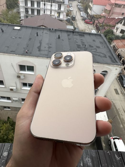 Iphone 16 pro Desert