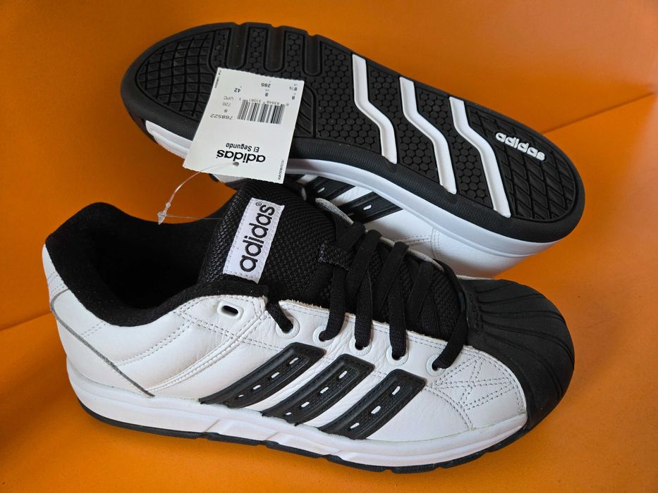 ADIDAS El Segundo чисто нови с етикет мъжки обувки ORIGINALS номер 42