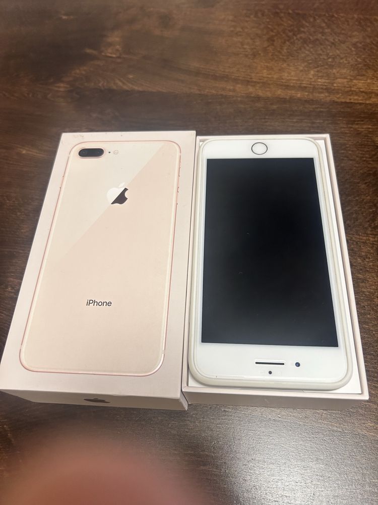 Iphone 8 plus Rose Gold 64 gb