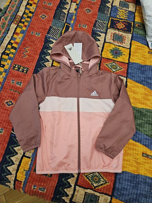 Ново яке Адидас 5-6 год.