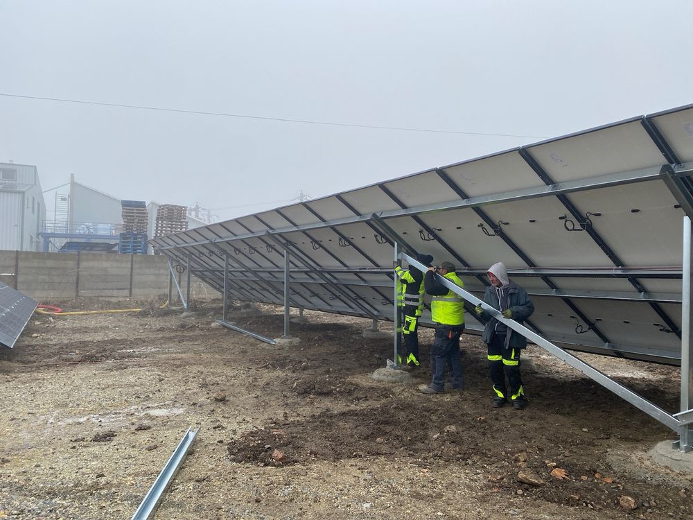 Sistem complet de montaj la sol panouri fotovoltaice