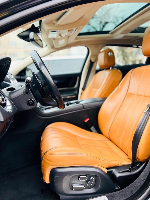 Jaguar XJ Long 3.0 diesel 275 cp /2015
