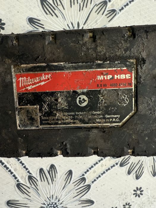 Акумулаторна батерия Milwaukee M18HB8, 18 V, 8 Ah