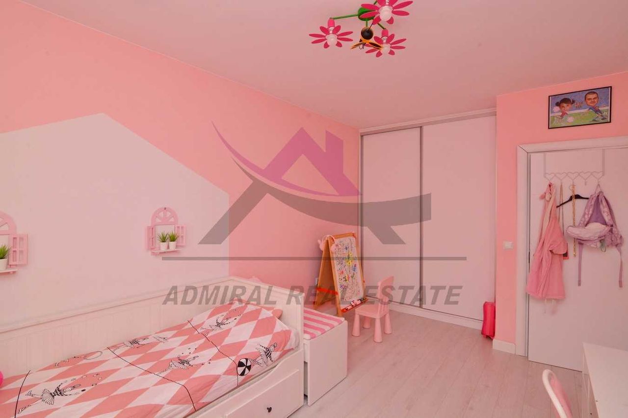 Продава се Четиристаен апартамент в Варна, Изгрев - 154 кв.м за 2156 €/кв.м - Снимка #9
