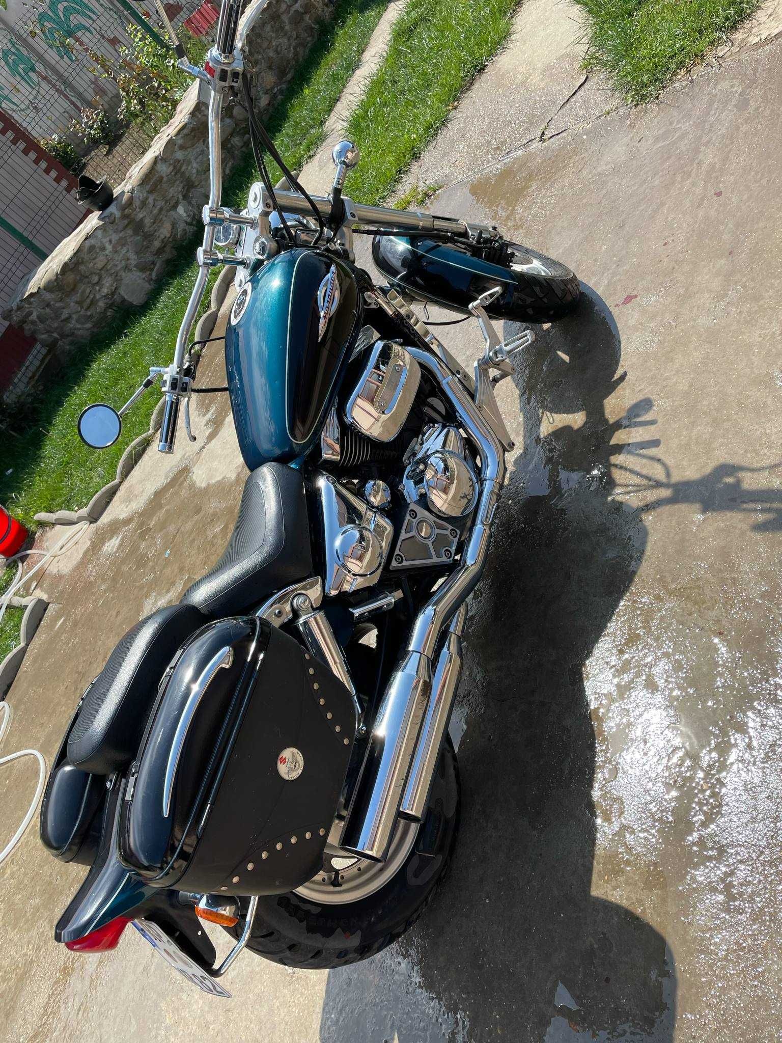 Vand Suzuki vz800