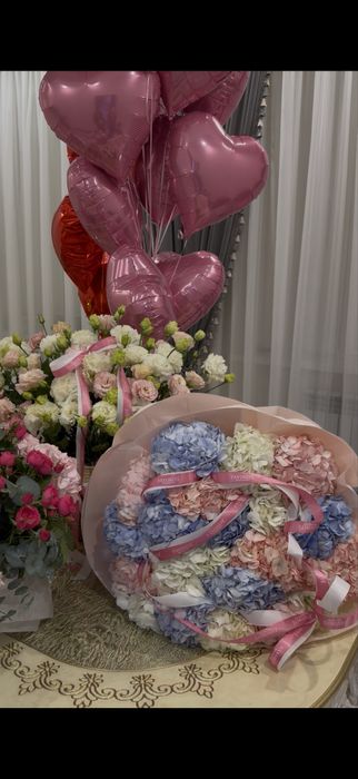 Продаю 2 цветы за 45 тысяч Свежие живые цветы — идеальный подарок