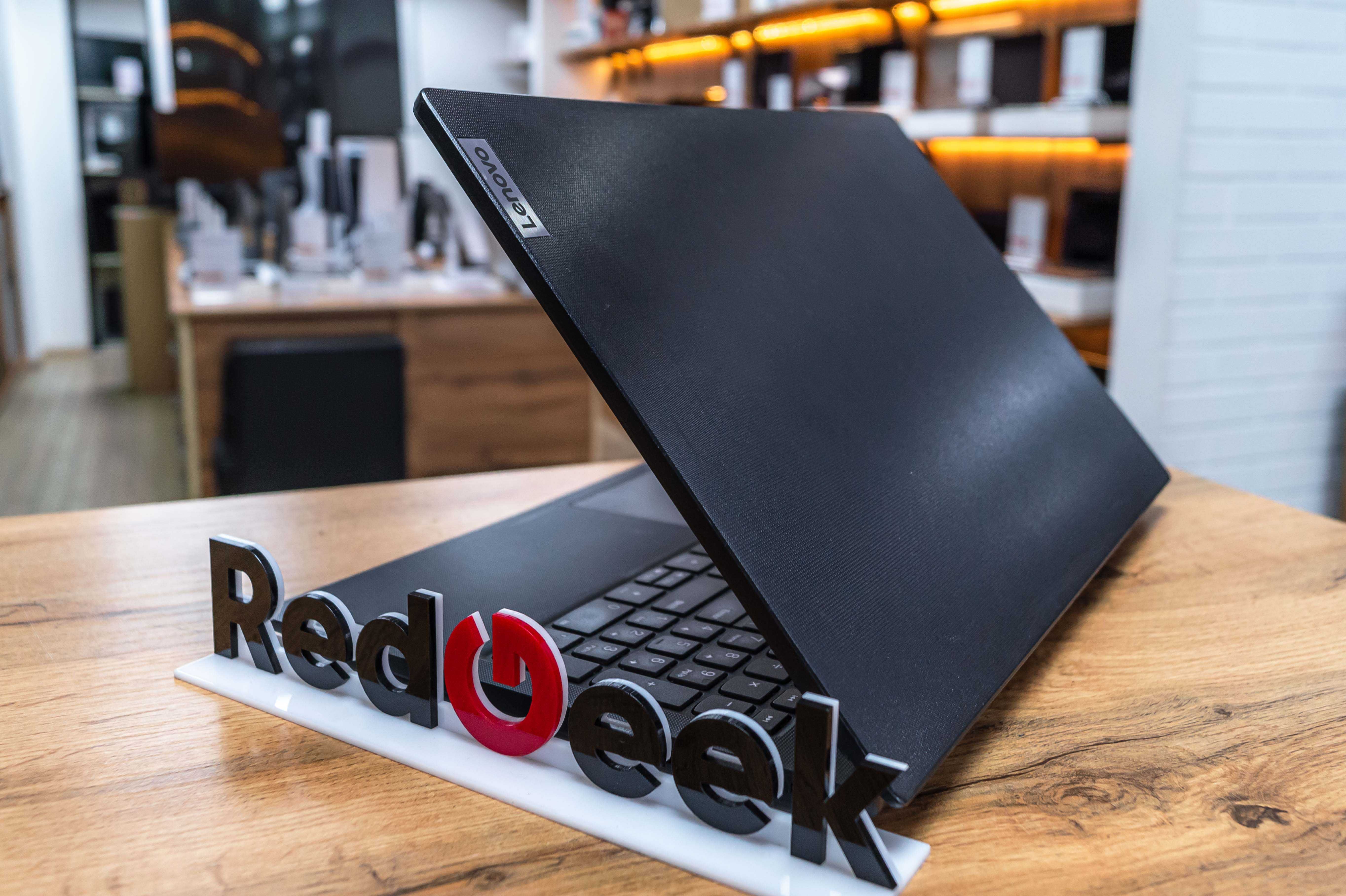 Lenovo V15 G3  Core i5-1235U UHD Graphics ОЗУ 8ГБ  SSD 512GB Red Geek