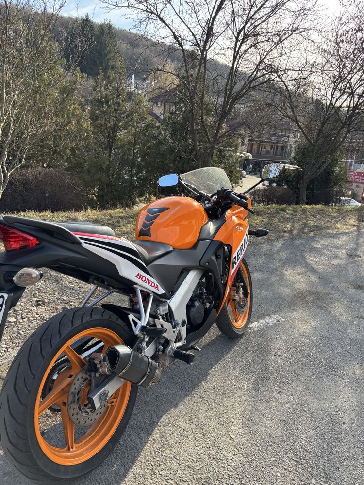 Honda cbr 125 2015