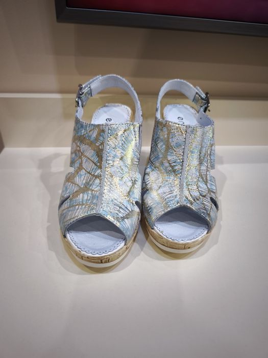 НОВИ - Дамски сандали - естествена кожа