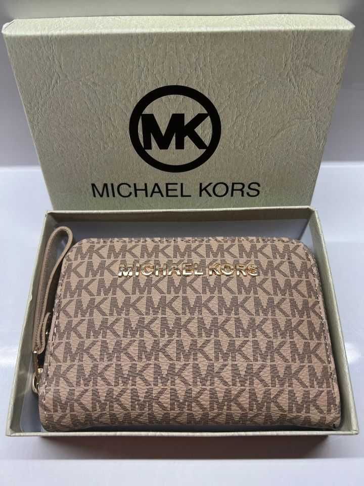 Портфейл Michael Kors