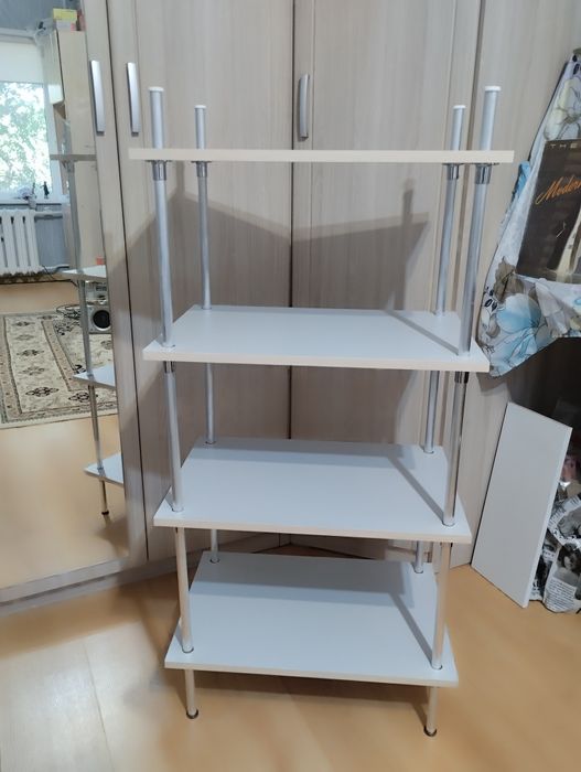 Стойка под радиоаппаратуру