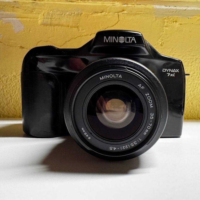 Сameră analogică Minolta Dynax 7Xi de 35mm