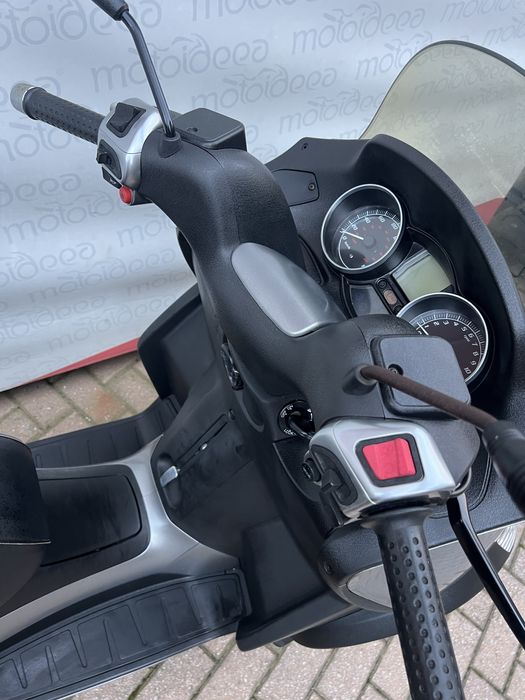 Motoideea vinde PIAGGIO MP3 300  2009 Rate