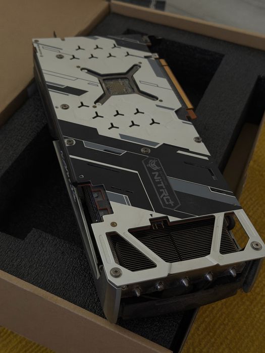 Placa Video 5700XT Sapphire Nitro Plus