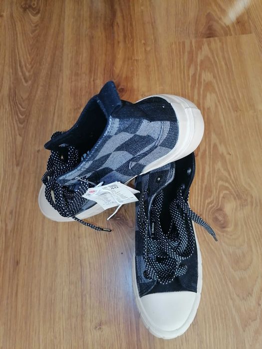 Туристически обувки Mountain Warehouse №42, Cropp 40, Nike Dunk Low 34