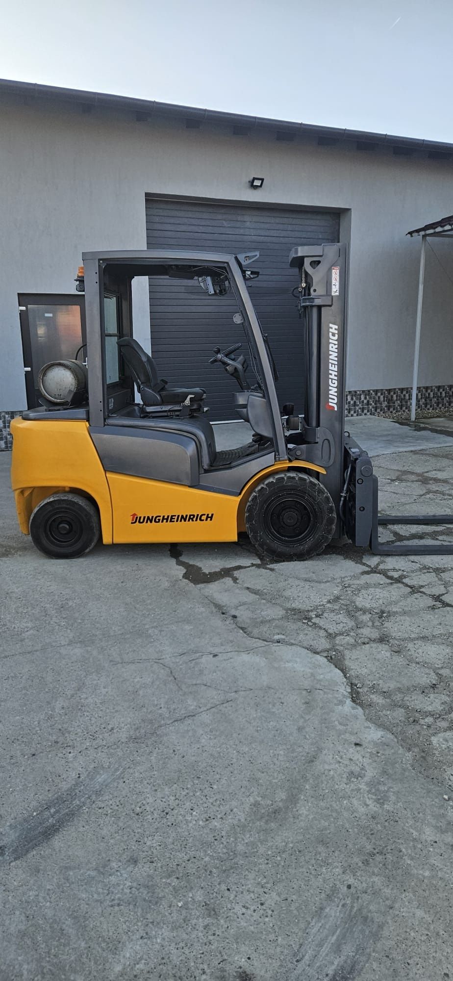 Motostivuitor GPL JUNGHEINRICH TFG 425