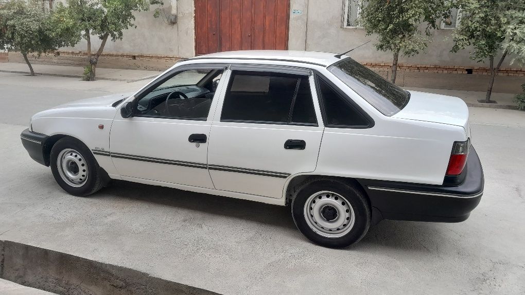 Moshina xolati yaxshi pul zarur naqtga sotiladi