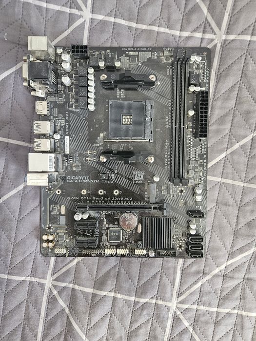 Материнская плата GIGABYTE GA-A320M-S2H