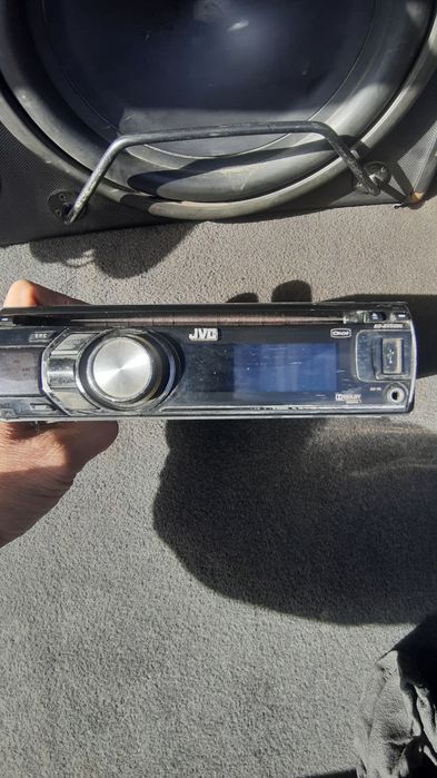 Продаю магнитолу JVC