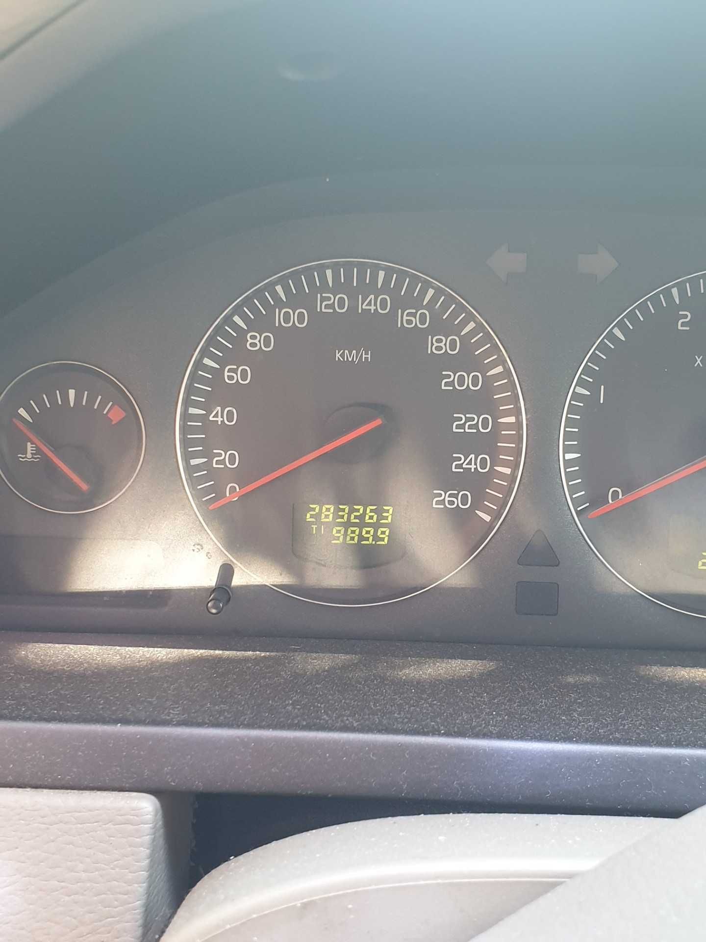 Vand Volvo XC 90 primul proprietar