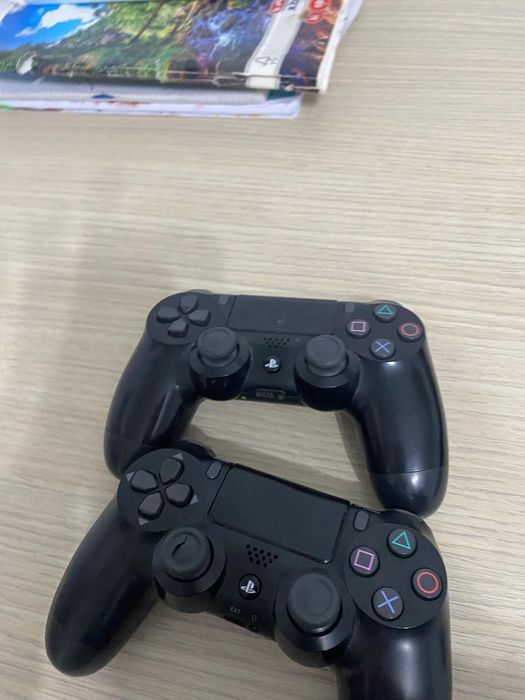PS 4 în stare bună de funcționare