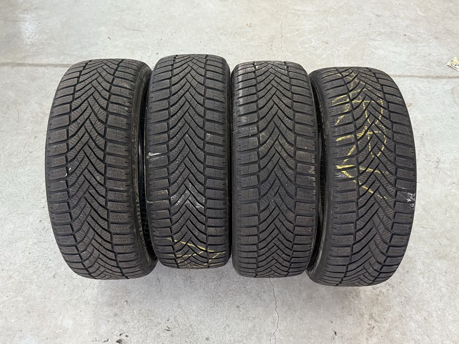 Зимни гуми 215/50/17 дот:23