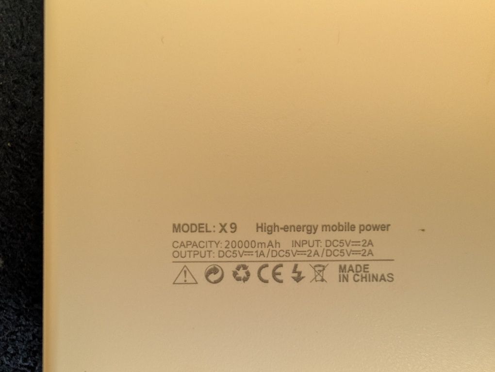 Baterie externa 20.000 mAh
