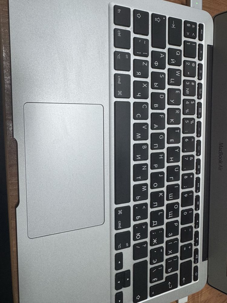 Продается MaxBook Air 11 2014года