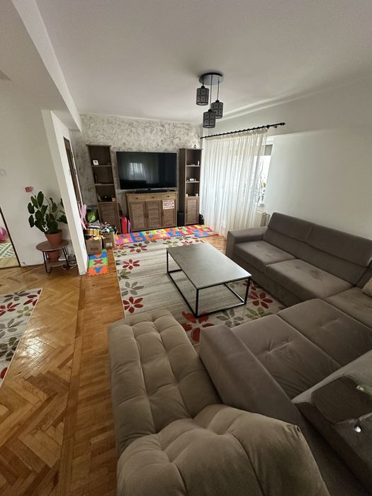 Apartament 4 camere decomandate/107 m.p./Piata Centrala/Ved Panoramica