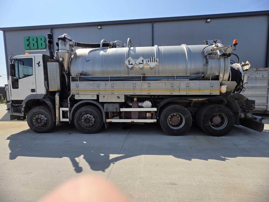 vand vidanja IVECO cu ADR