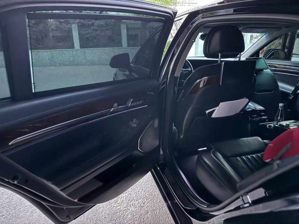 Genesis G90 Long