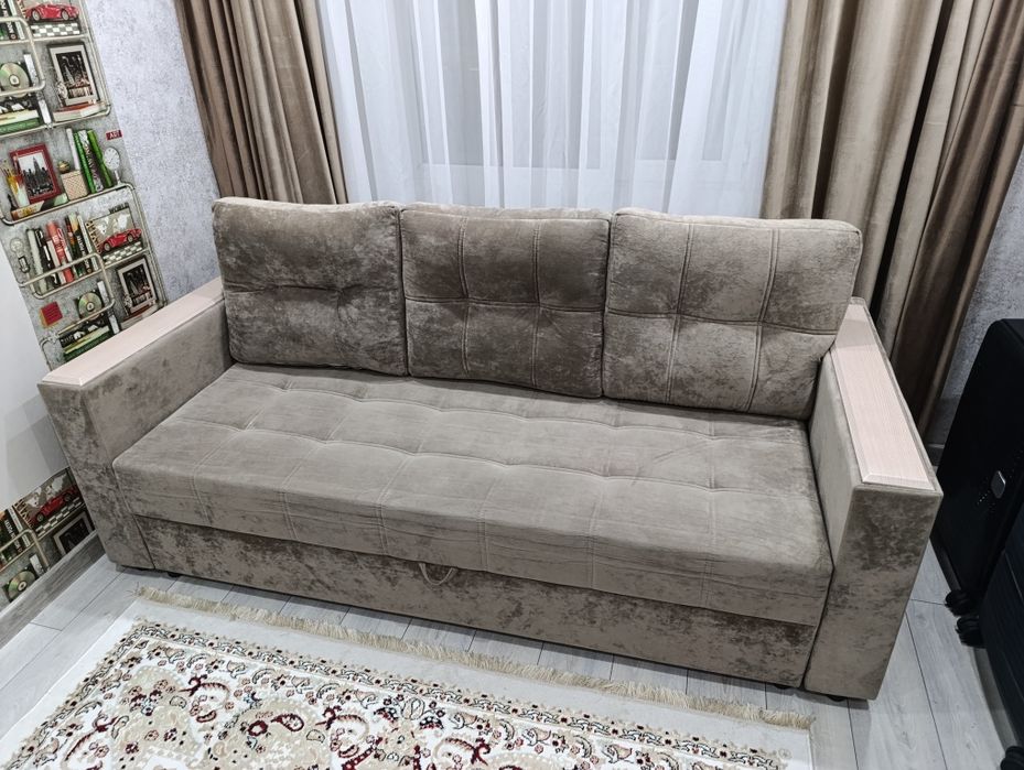 Диван для гостинной или спальни (состояние: новый)