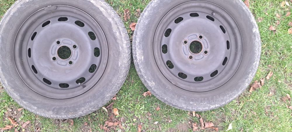 Vînd 4 genți ford pe 15