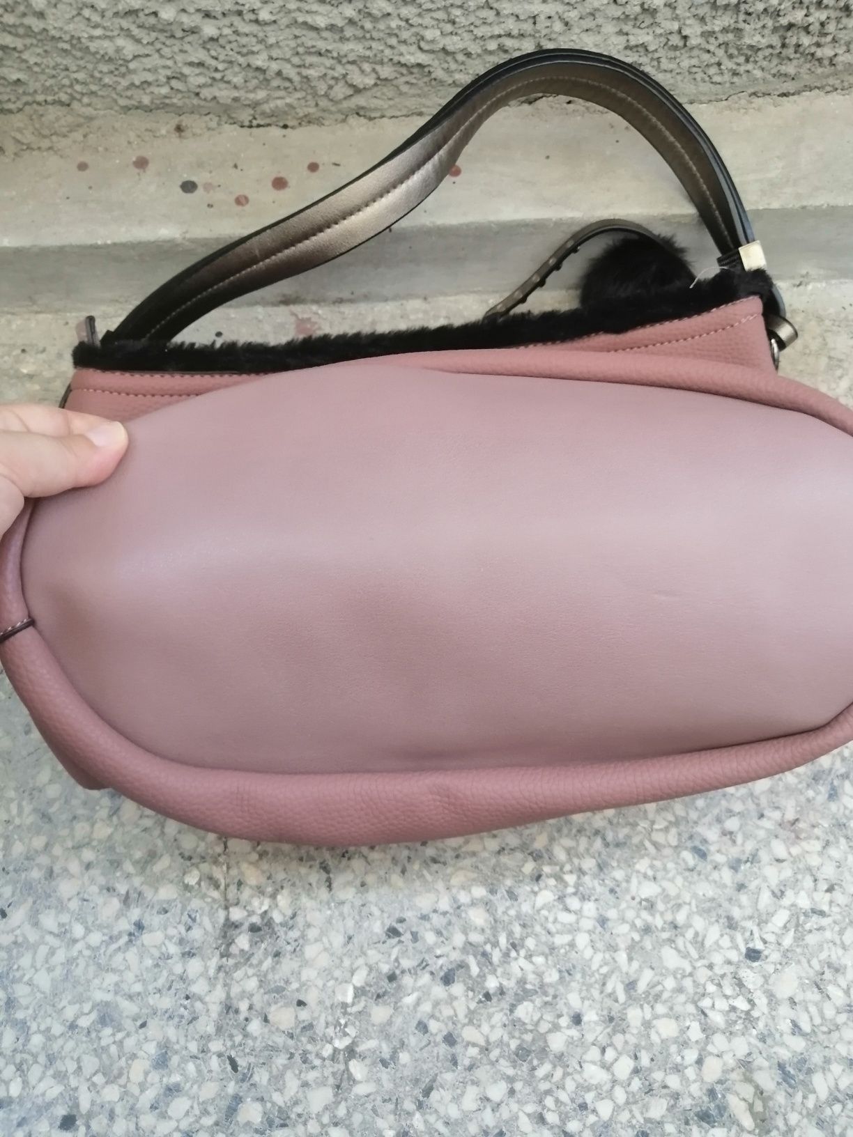 Нова чанта с пухче