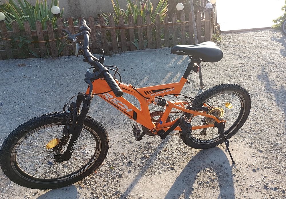 Vând biciclete copii 9 -12 ani