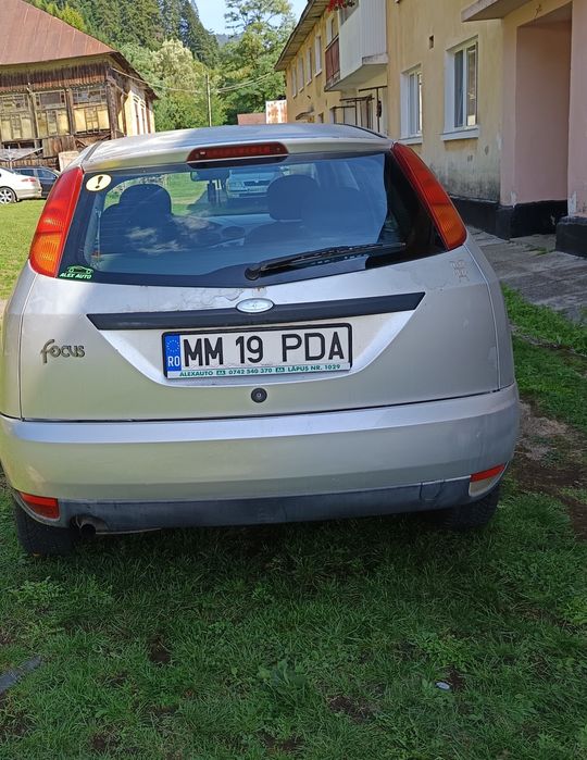 Vând Ford focus din 2001