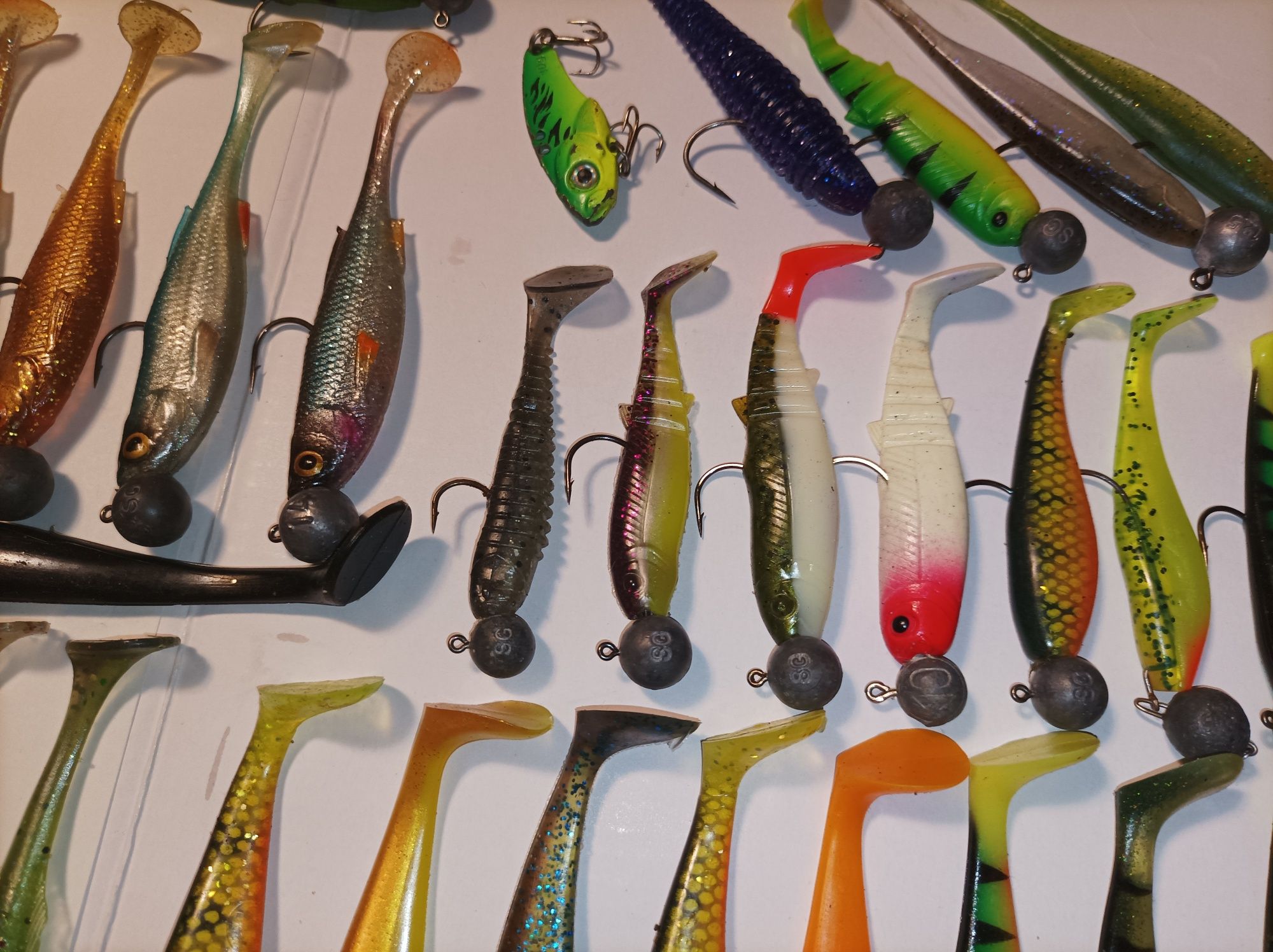 Fiish ; Savage Gear ; Fox ; KeyTech ; LureFans ; Ponton21 ; CrazyBaits