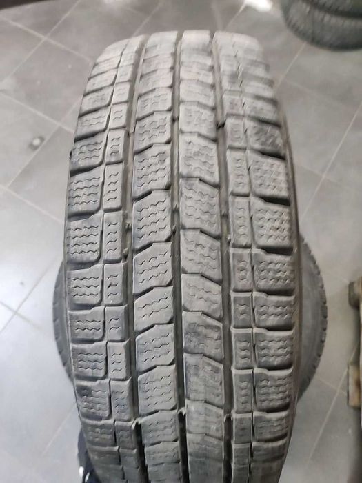Продавам зимни гуми