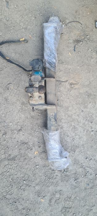 Фаркоп, ниссан форд