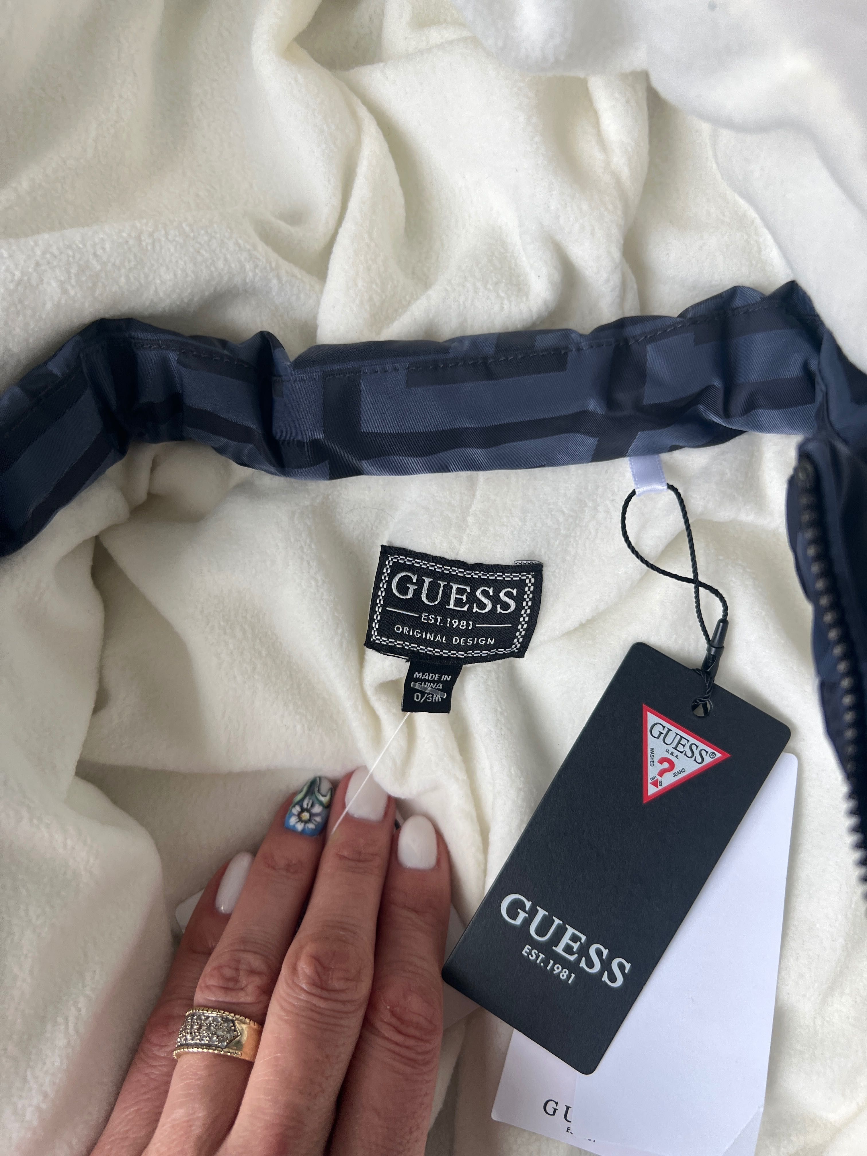 Guess- детски космонавт,бебе  56-62 см