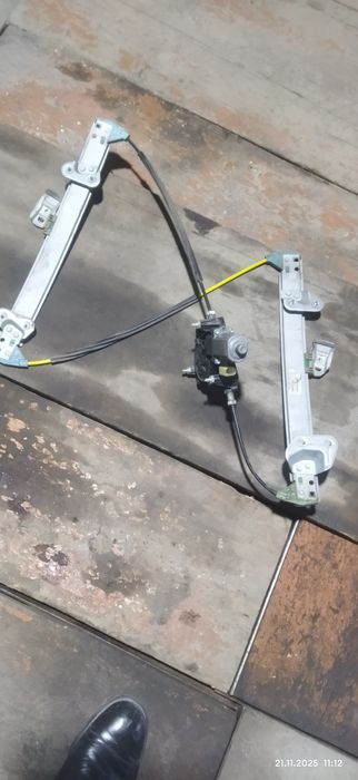 Продам механизм стеклоподъёмника на гранту