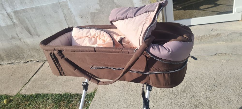 Cărucior pentru copii