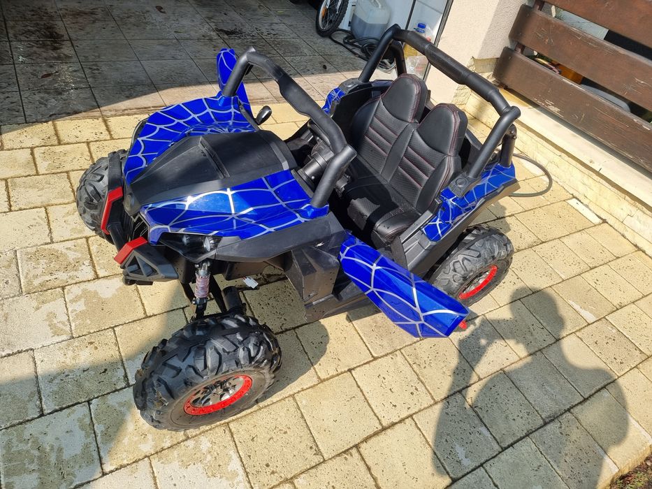 Buggy electric pt 2 copii 4x4