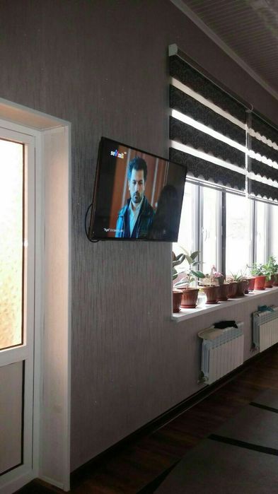 Продаю  дом в Бектемирском районе( ориентир- Фут-сити). 3.  8 сотокк