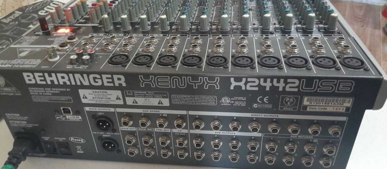 Микшер Behringer XENYX X2442USB