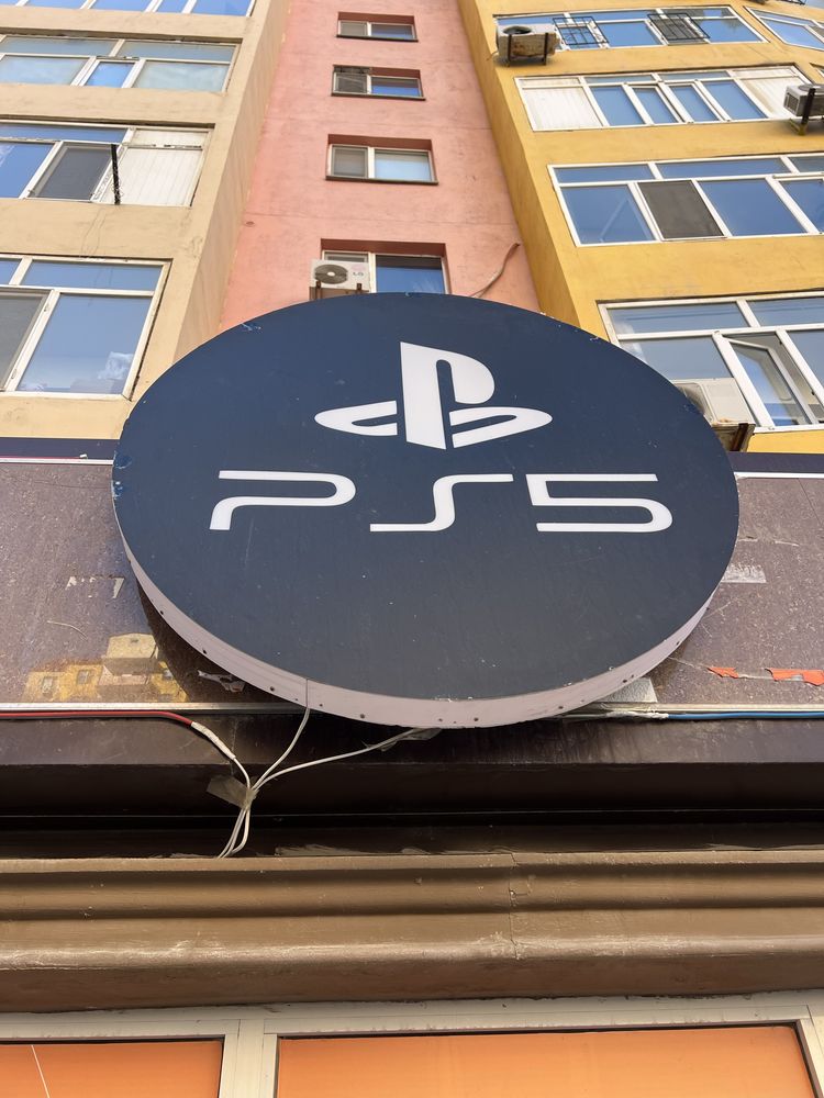 логотип PS5.      .