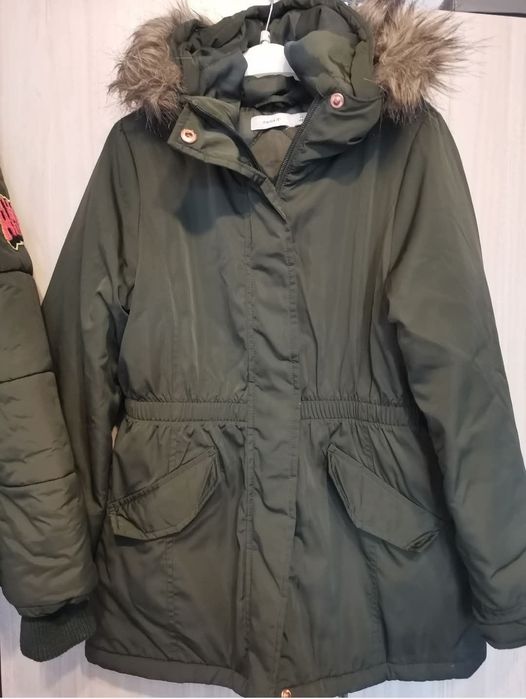 Черни зимни шуби за 8 и 9 годинки