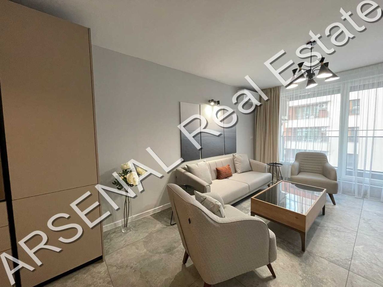 Дава се под наем Тристаен апартамент в София, Дианабад - 110 кв.м за 1200 € - Снимка #1